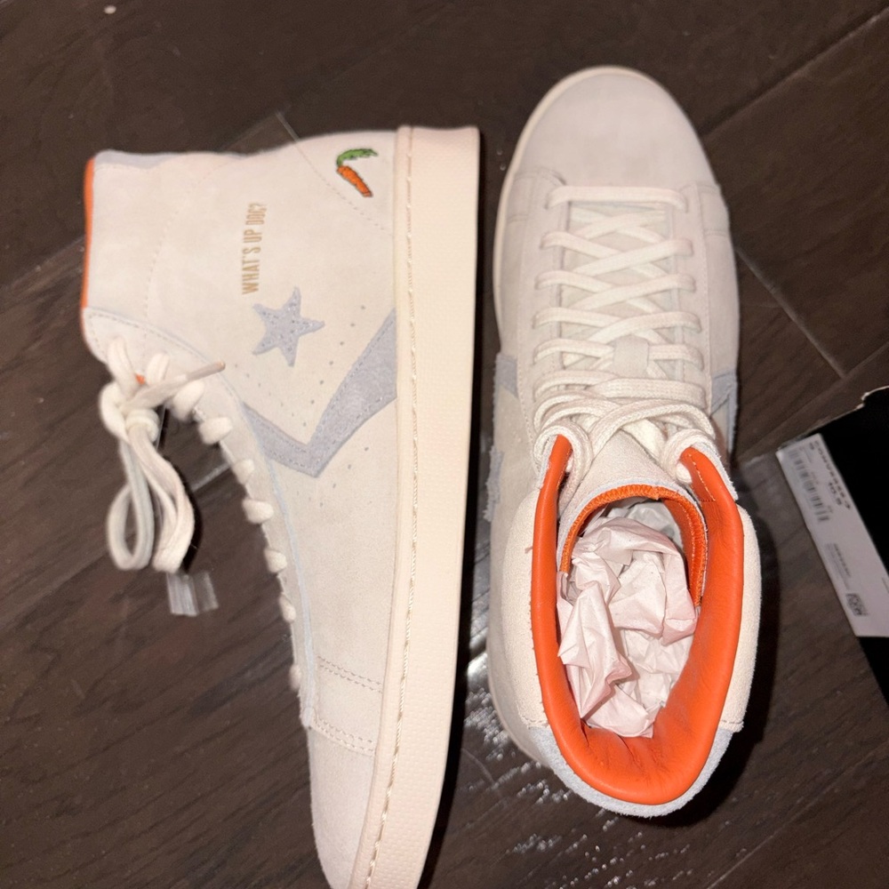 High-Top Sneakers in White and Orange Special edition